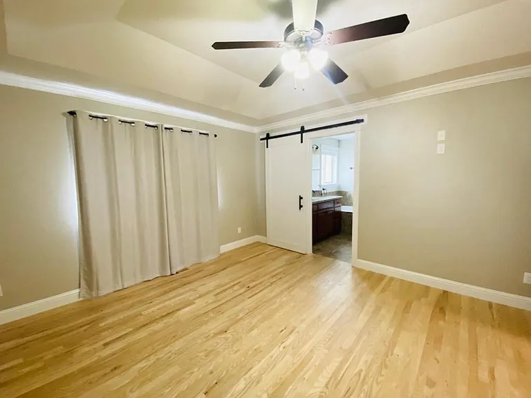 708 Emma Ct — Photo 15