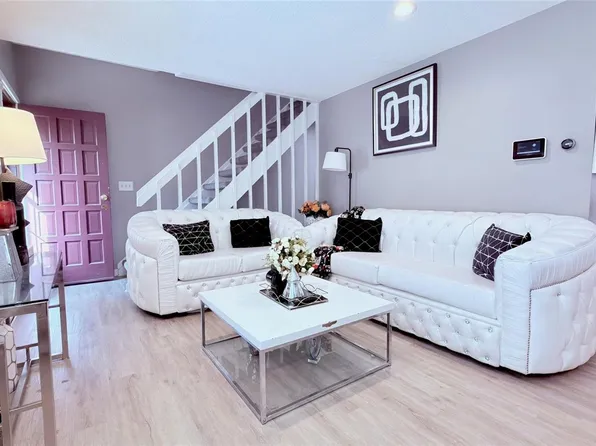 1915 S Oakland Way, Aurora, CO 80014