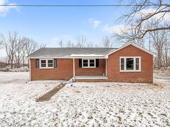 3rd image of 470 Riverside Rd