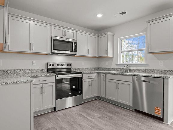 5th image of 3605 Huntsmoor Lane NW