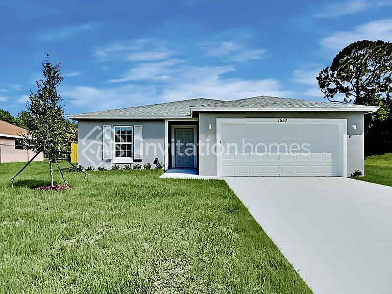 1557 SE Mariana Rd — Photo 1