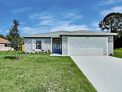 1557 SE Mariana Rd Photo 1