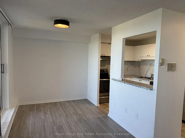 2900 Battleford Rd N #1008 — Photo 6