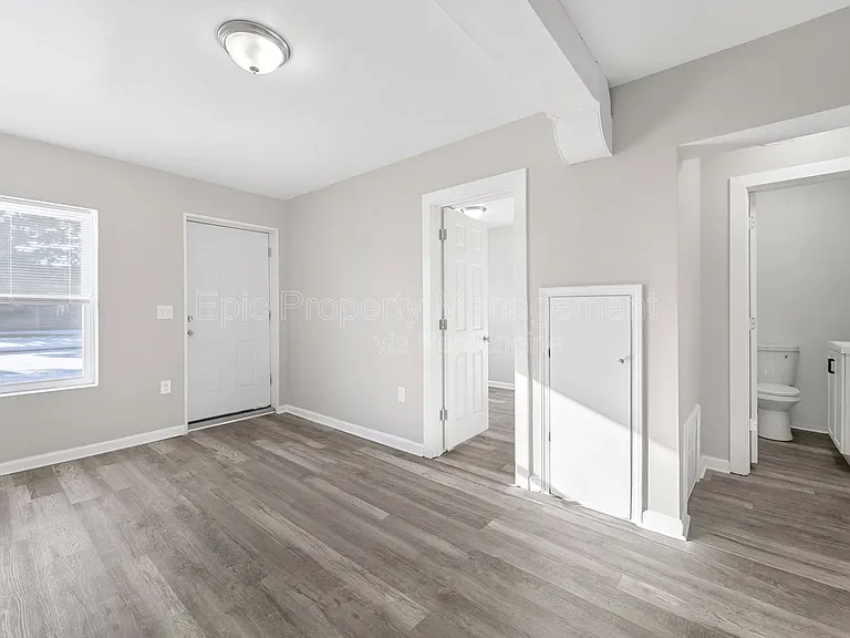 6803 Ford Ave — Photo 4