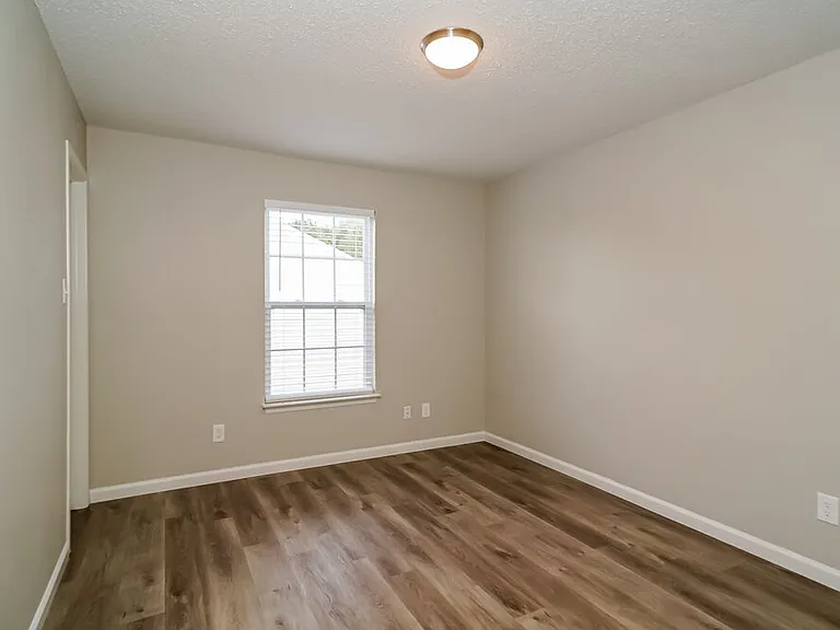 5609 Woodland Trace Blvd — Photo 13
