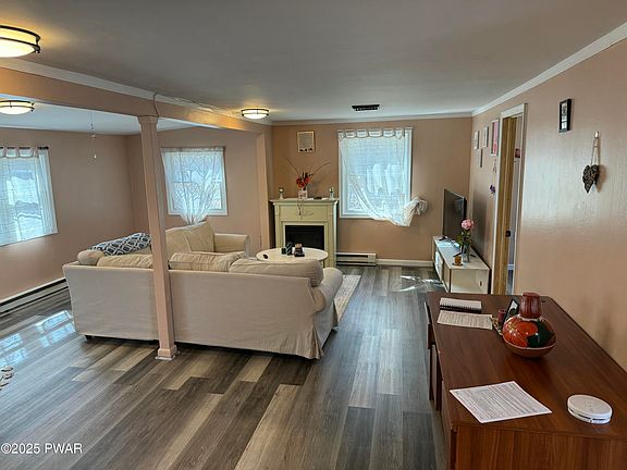 3rd image of 102 Keitha Ln