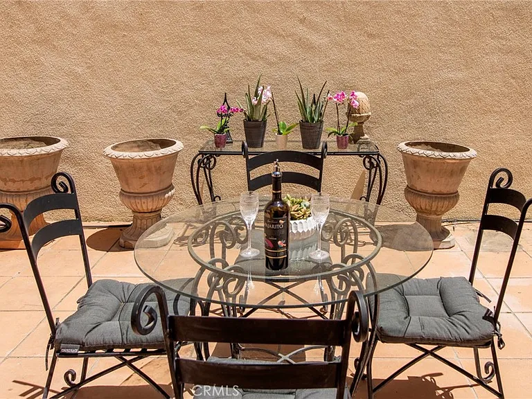3546 Dixie Canyon Pl — Photo 14
