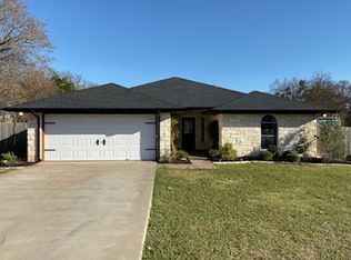 2109 Timberwood Ct, Granbury, TX 76049