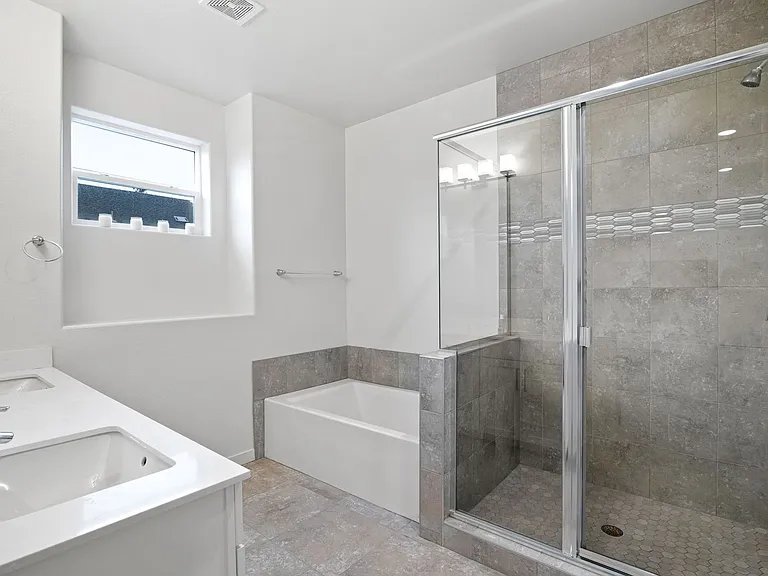 2814 Green Head Ct — Photo 13