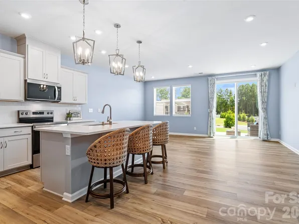 608 Cassidy Ct, Clover, SC 29710