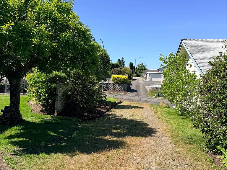 1607 Nisqually St — Photo 46