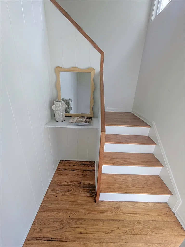 1 bed, 919 sqft, $3,500 — Photo 3