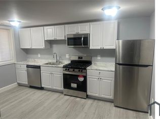 2810 5th St SE APT B-2, Washington, DC 20032