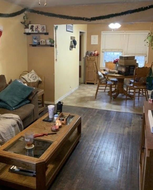 1st image of 115 Sewell Ave