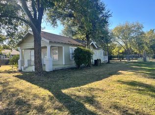 207 N Archer St, Groesbeck, TX 76642