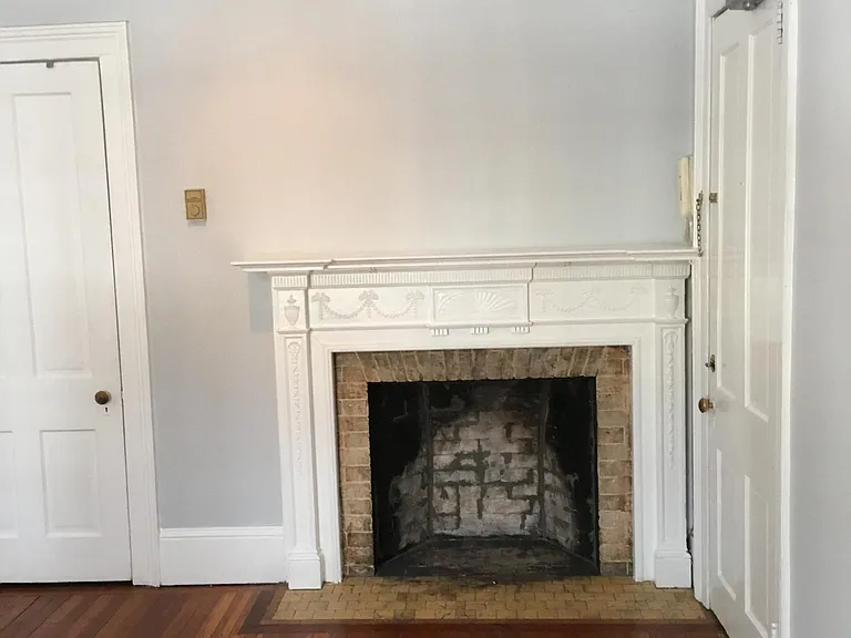 301 Nassau St #6 — Photo 5
