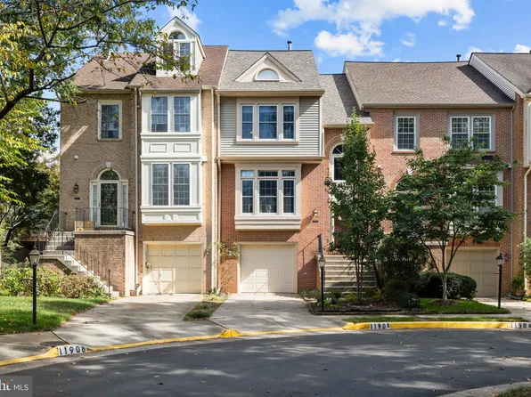 11906 Inverness Ct, Fairfax, VA 22033