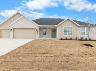 7818 Teton Trail Ave, Springdale, AR 72762