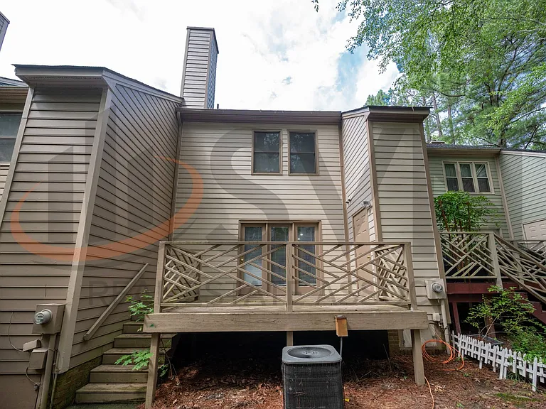 3117 Coachmans Way — Photo 3
