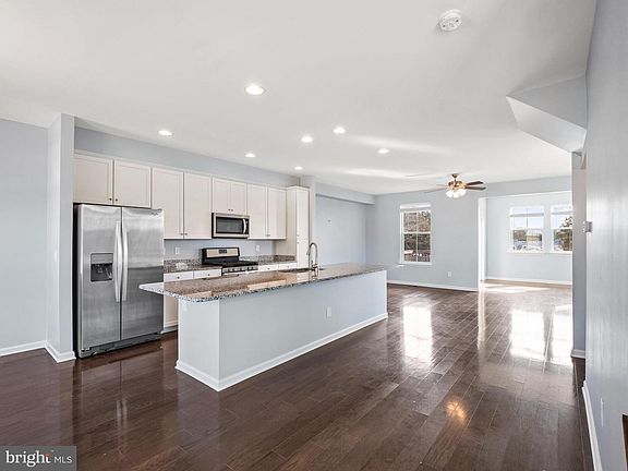 3rd image of 1100 Hudgins Farm Cir