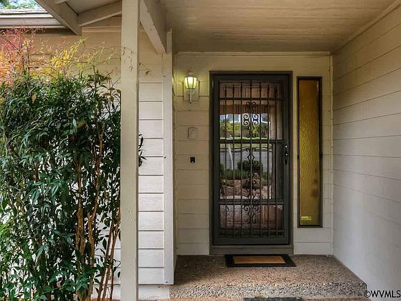 3rd image of 1404 35th Ave NW