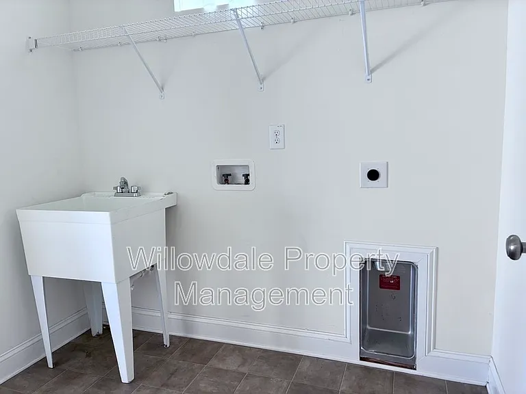 100 Spring Pine Ln — Photo 22
