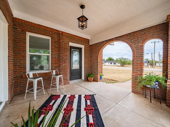 305 W Swenson Ave, Aspermont, TX 79502