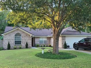 6193 Island Forest Dr, Fleming Island, FL 32003