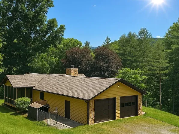 9675 Montford Cove Rd, Marion, NC 28752