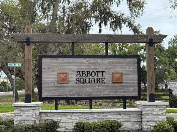 36370 Well Hill Way, Zephyrhills, FL 33541