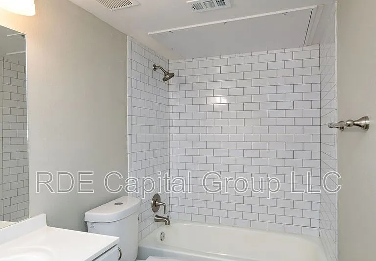 8045 W Elizabeth Ln #223 — Photo 13
