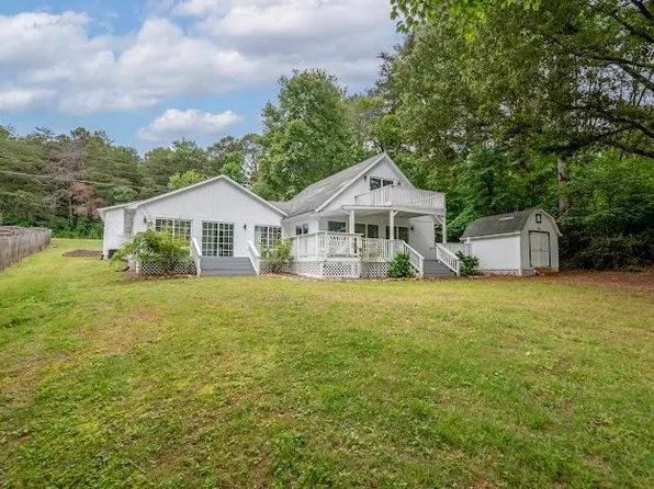 6965 Navajo Trl, Sherrills Ford, NC 28673