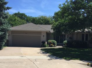 826 Ashwood Dr, Huxley, IA 50124