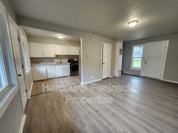 2831 NE Center St #1, Bremerton, WA 98310