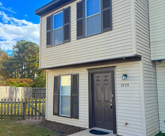 3725 Sugar Creek Cir — Photo 1