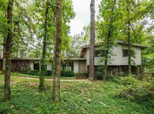 2431 Lake Cir, Jackson, MS 39211