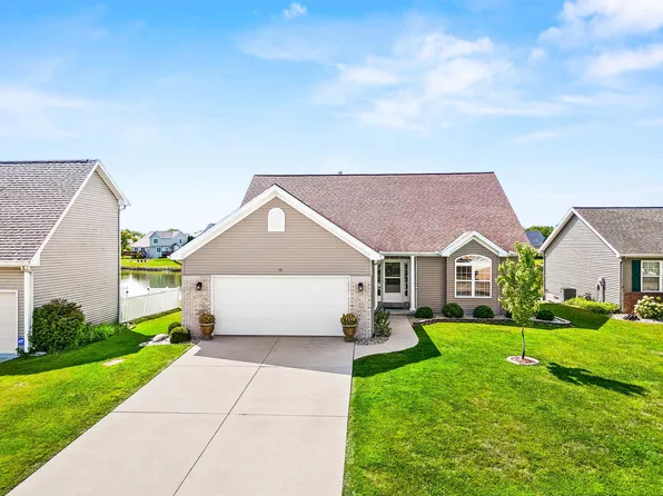 15 Rock Garden Ct, Bloomington, IL 61704