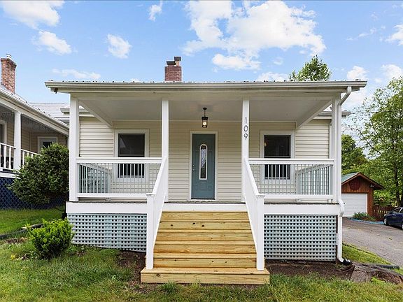 3rd image of 109 Evans St