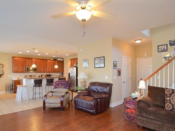 4th image of 641 Waveland Museum Ln