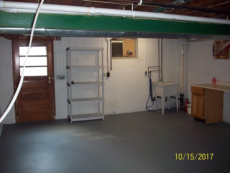 565 Hidden Valley Ln — Photo 14