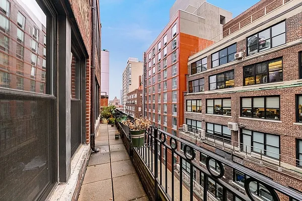 Rented by Compass | media 16