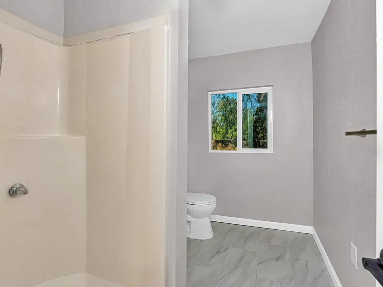 25752 Ellis St — Photo 3