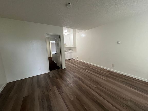 5th image of 11823 Lakewood Blvd APT 6