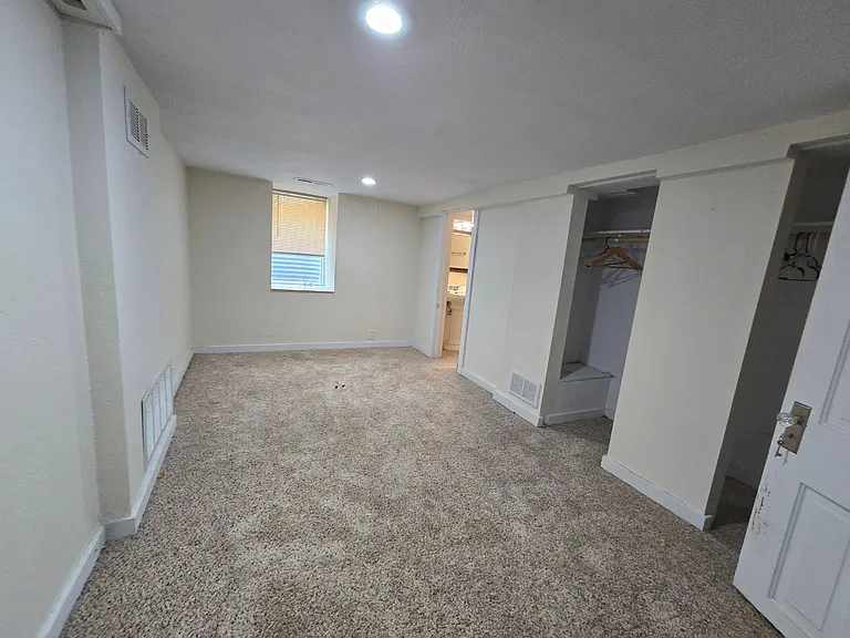 670 Ottawa Ave — Photo 21