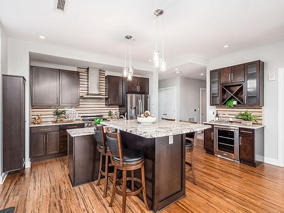 3rd image of 1145 N High St #206