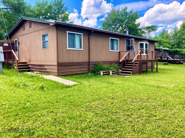 28 W Shore Rd, Babb, MT 59411