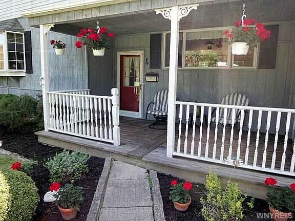3rd image of 7686 Arnold Dr