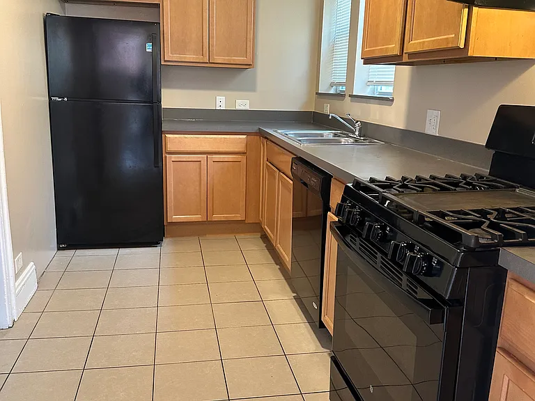 1620 Washington St #1B — Photo 6