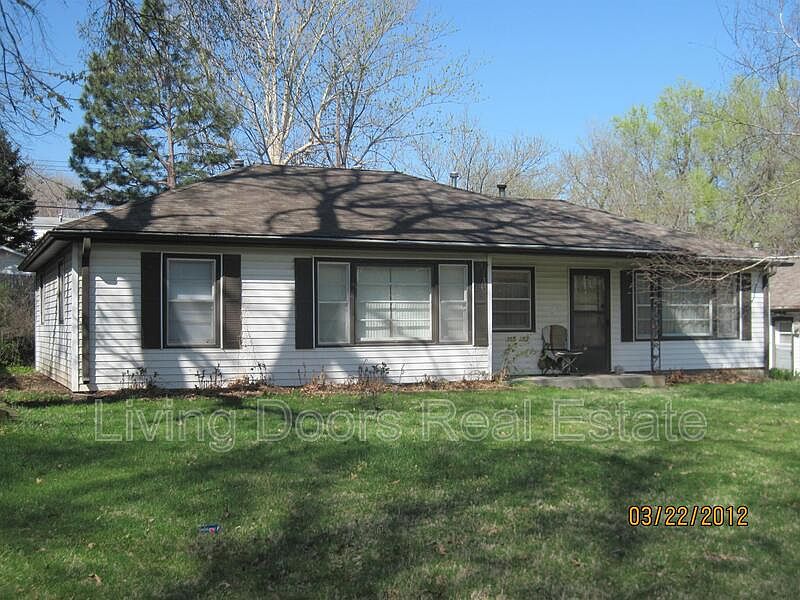 1st image of 353 S 47th St