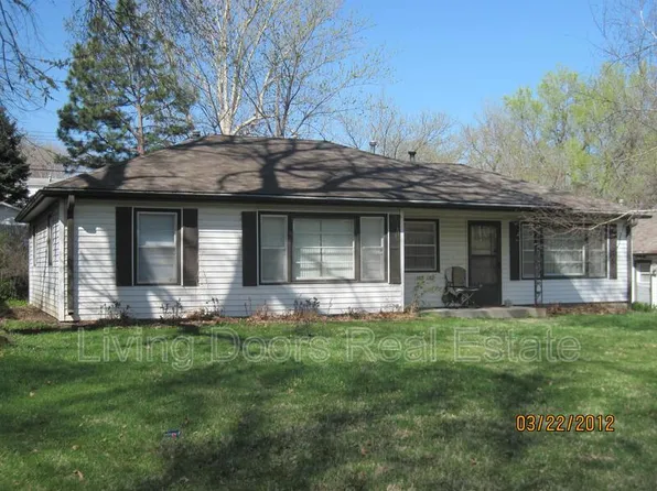 353 S 47th St, Lincoln, NE 68510